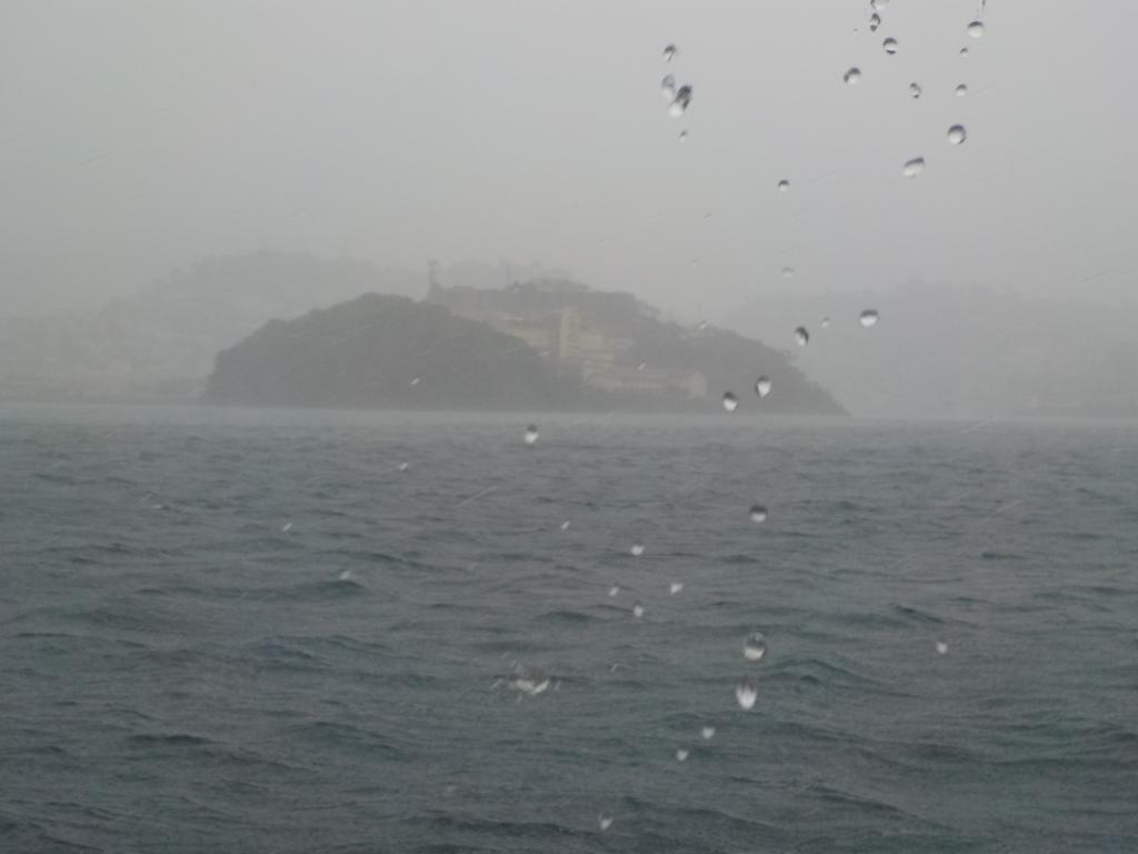 St George harbor entrance in the rain1828.JPG