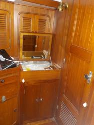 V berth dressing table and head door Starboard side.JPG