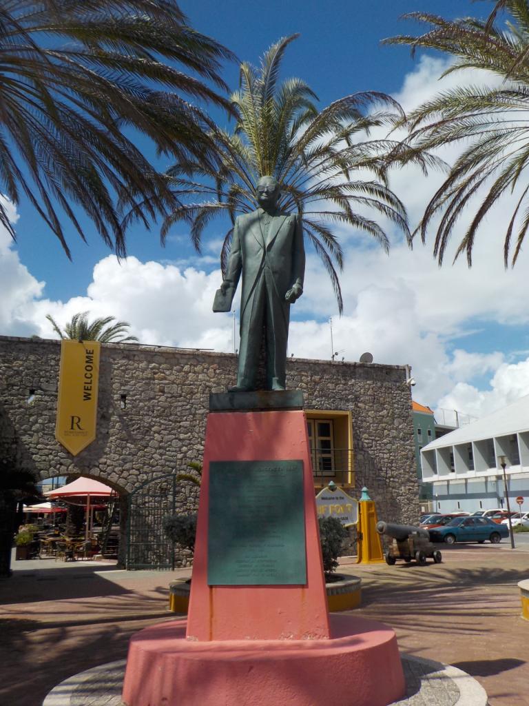 Statue of Dr Efrain Jonckheer former prime minister. at Rif fortJPG.jpeg