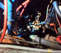 Impeller sits in the bronze coloured hole.jpeg