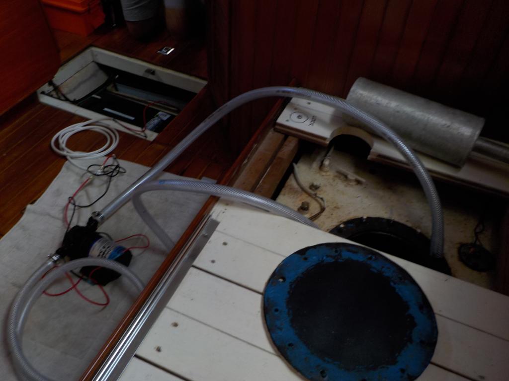 Fuel inspection port with polishing pump (1).jpeg