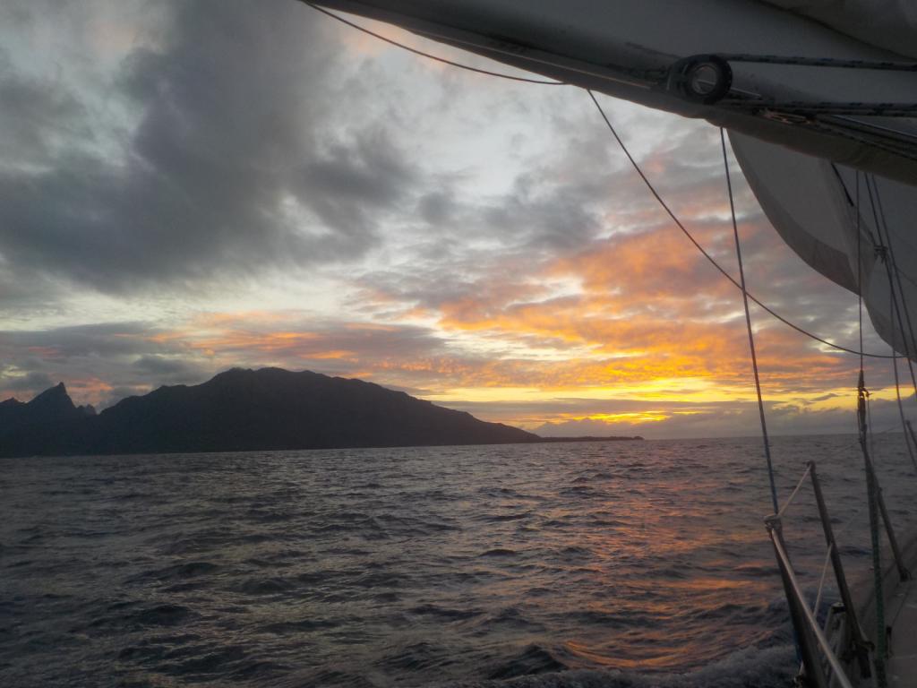 3475Sun set Moorea.jpeg