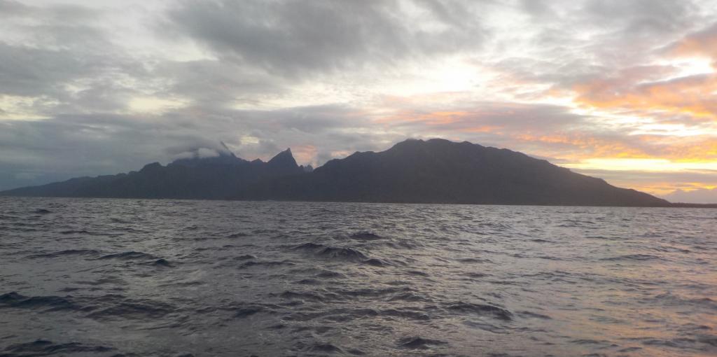 3478Sun set Moorea.jpeg