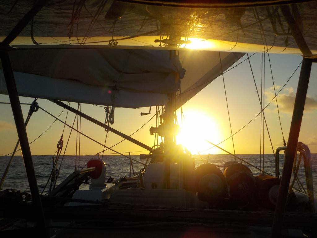 3505Sailing into the sun set.jpeg